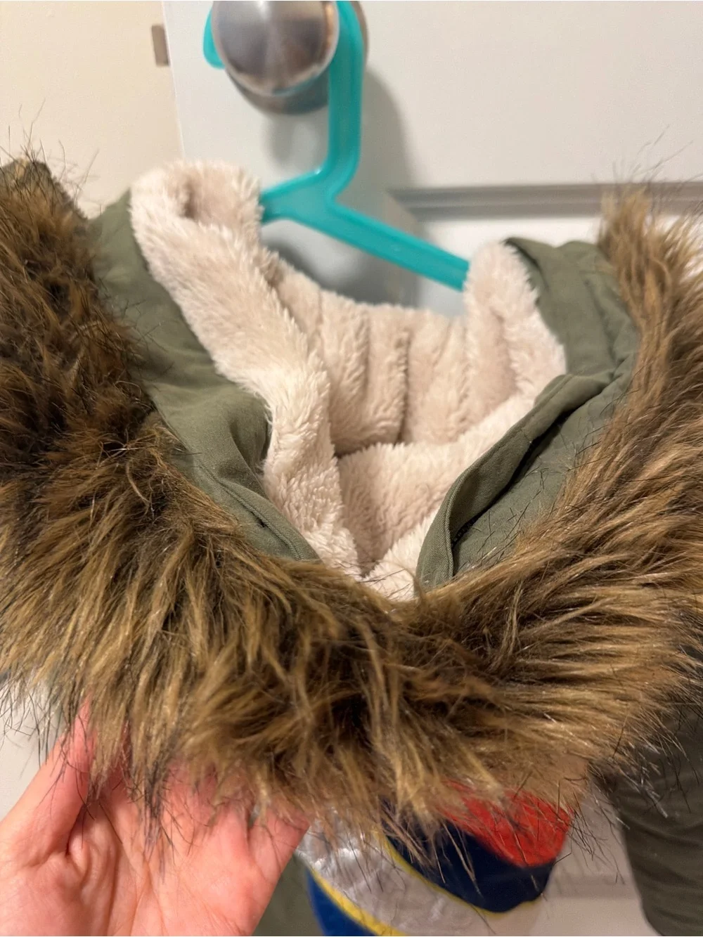Kids Boden 5-6Y Olive Green Winter Parka with Faux Fur Hood